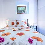아파트 None And Nono