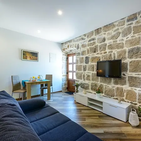 아파트 None And Nono *