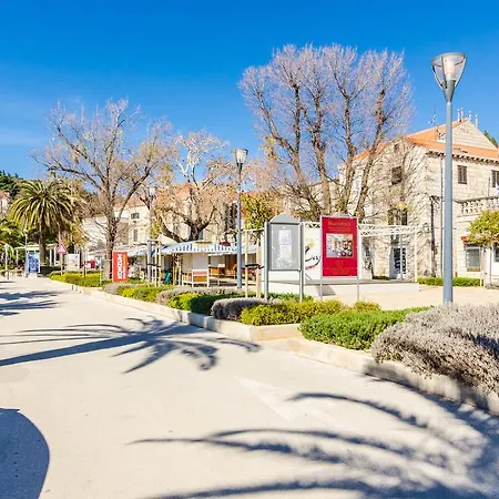 아파트 None And Nono 챠브타트