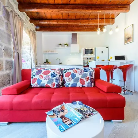 None And Nono * Cavtat